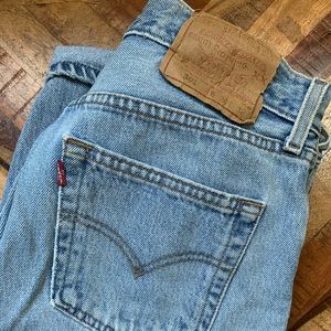 Levi’s vintage 90’s style straight cut jeans